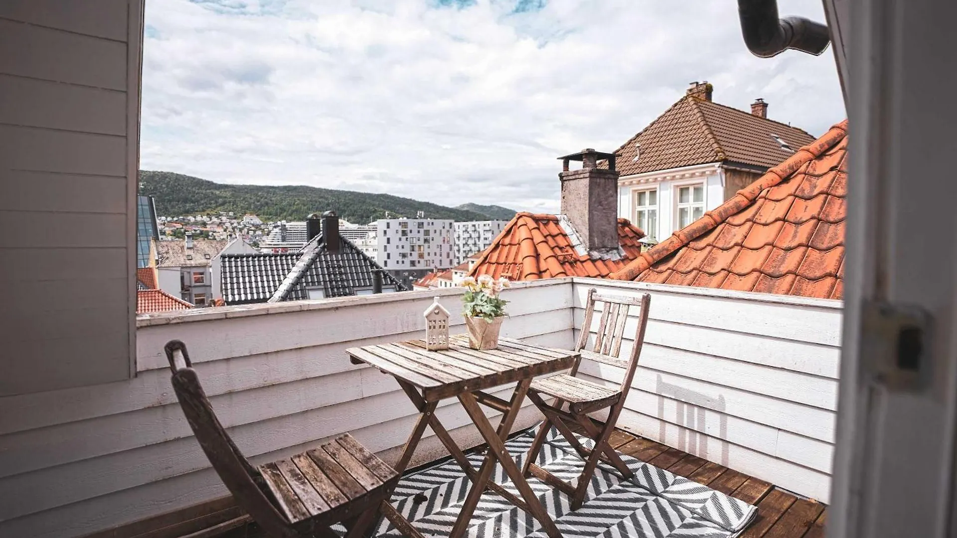 Roof terrace 2BR - wake up with city view Bergen